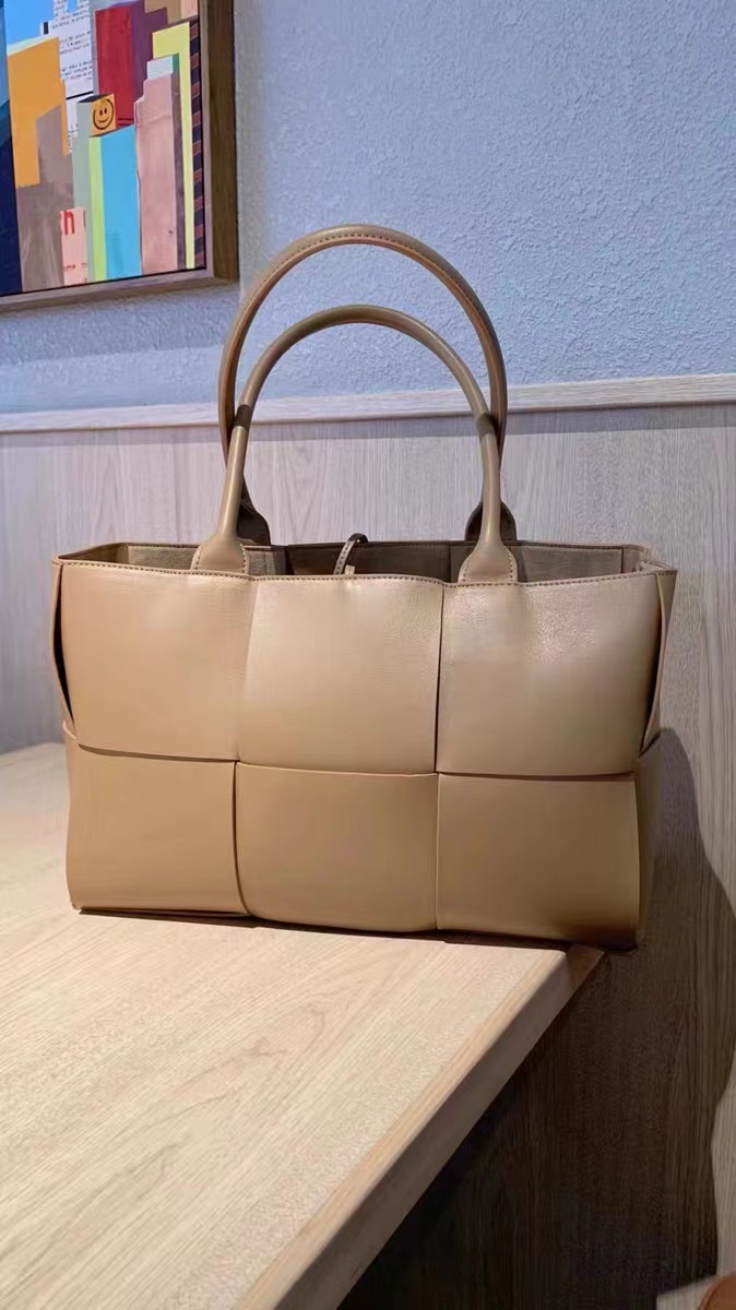 Women's Woven Large Genuine Leather Tote Bags 35CM photo review