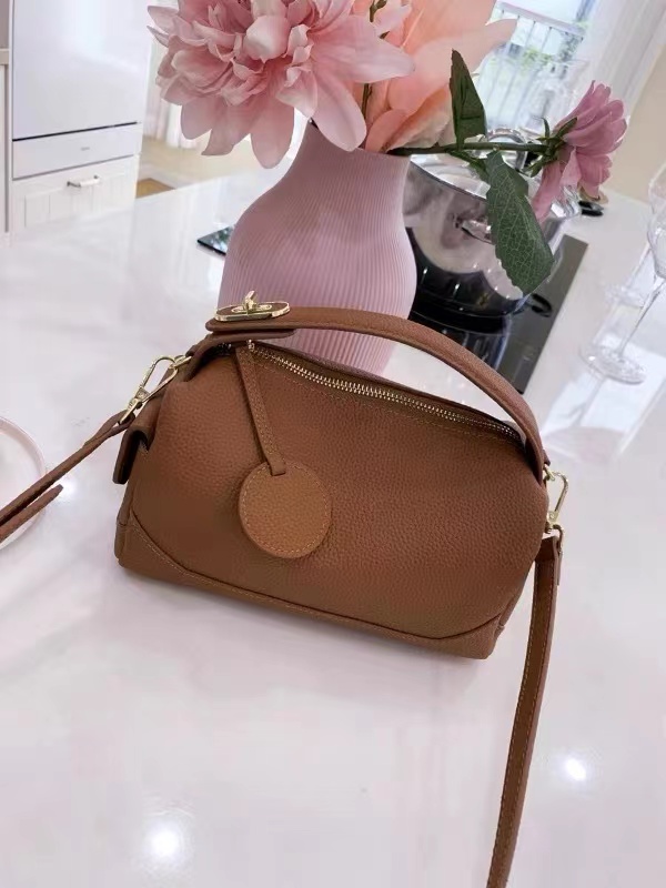 Women's Deep Brown Leather Pillow Shaped Crossbody Shoulder Handbag photo review