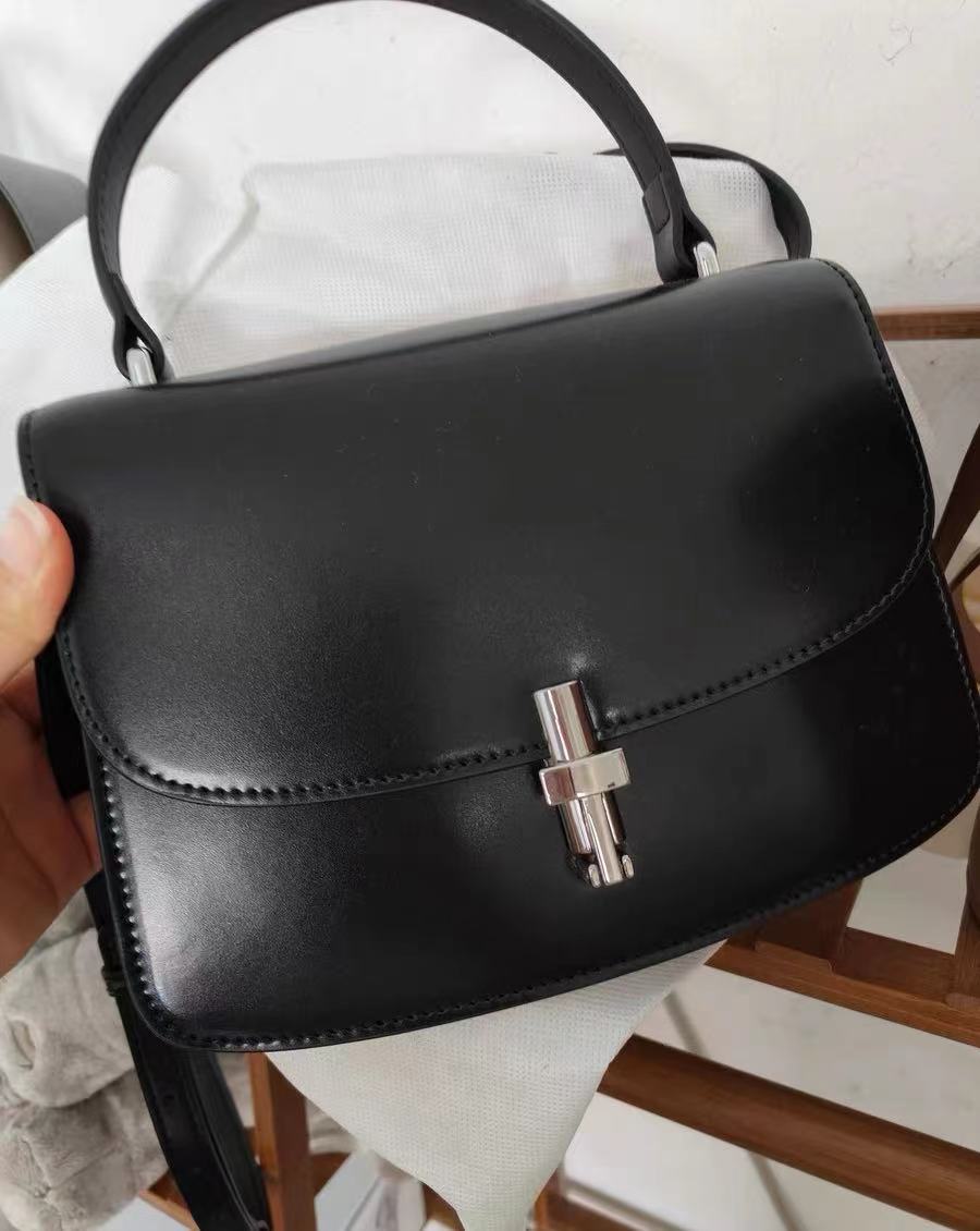 Damen Vintage Echtleder Schloss Schnalle Crossbody Umhängetaschen photo review