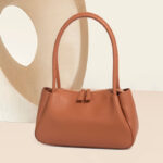 Women's Genuine Leather Minimalist Zipper Baguette Bag