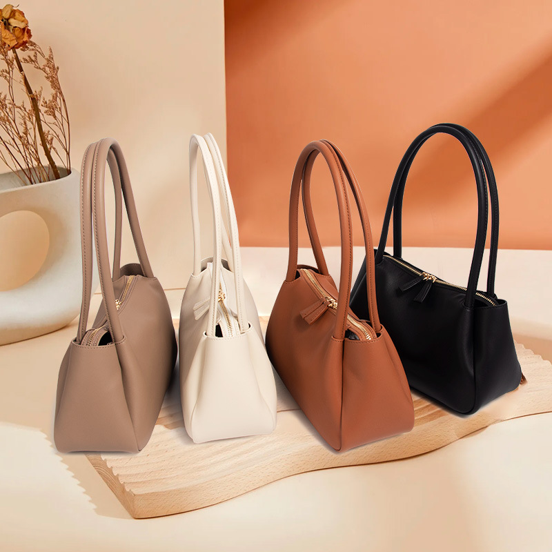 Women's Genuine Leather Minimalist Zipper Baguette Bag