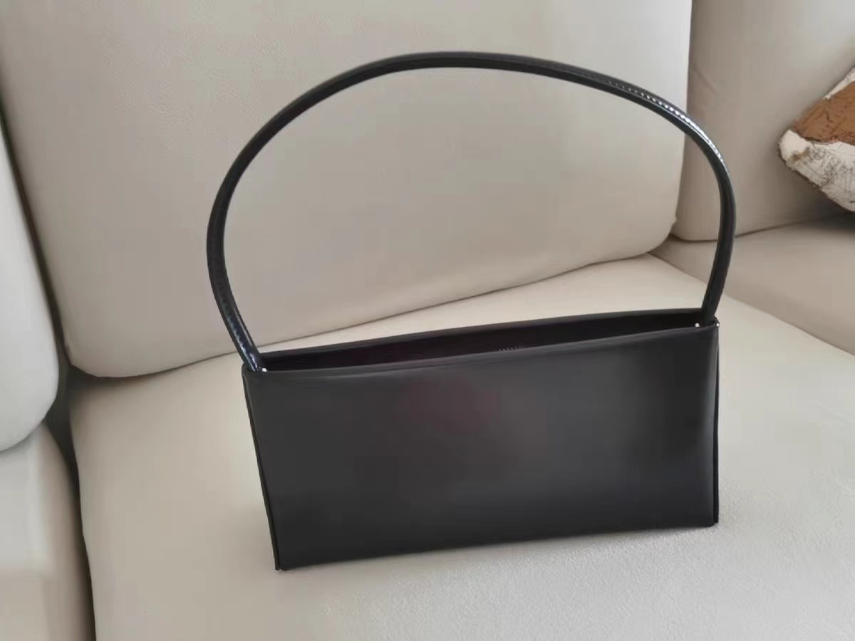 Women's Minimalist Genuine Leather Baguette Bag photo review