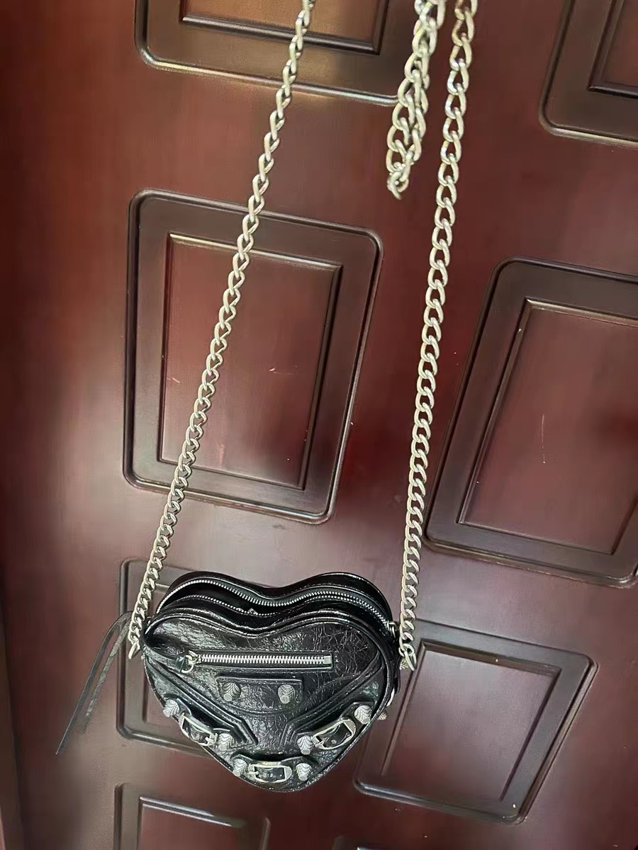 Women's Mini Leather Studded Heart Shape Crossbody Chain Bag photo review