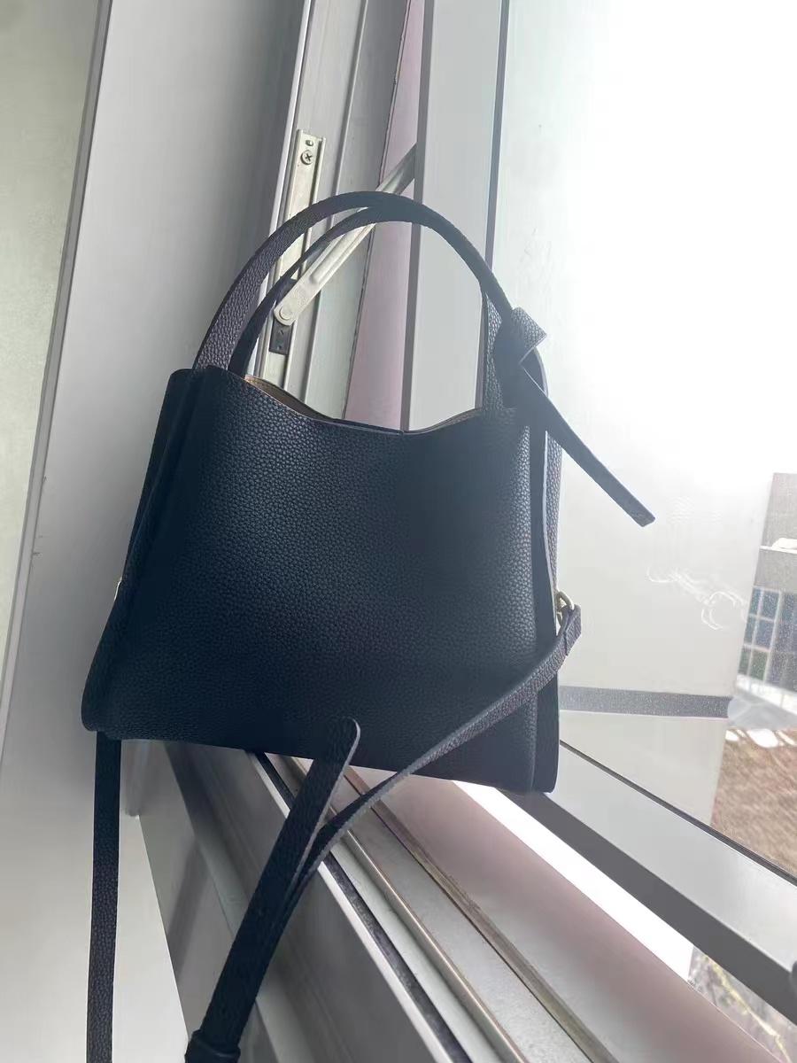 Women's Genuine Leather Minimalist Shoulder Bucket Bag photo review