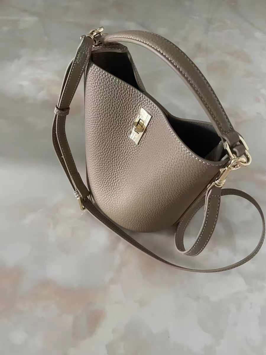 Women's Small Bucket Bags in Full Grain Leather photo review