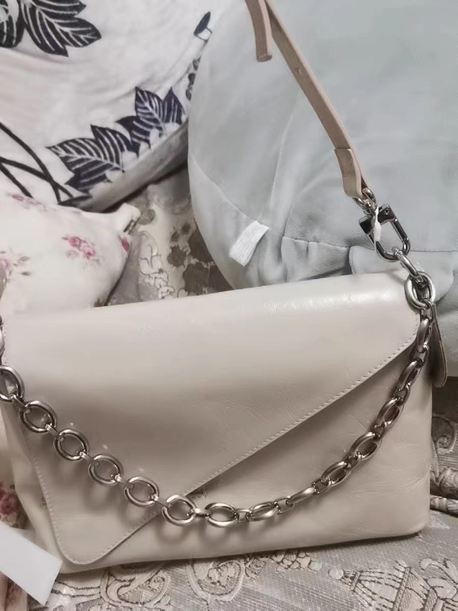 Women's Vintage Leather Chain Baguette Bag photo review