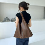 Women's Minimalist Leather Single Shoulder Hobo Bag