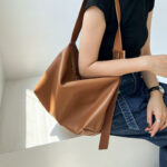 Women's Minimalist Leather Zip-Top Hobo Shoulder Bag