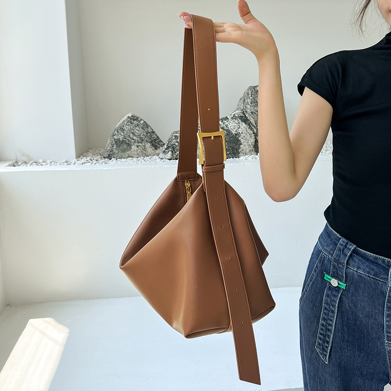 Women's Minimalist Leather Zip-Top Hobo Shoulder Bag