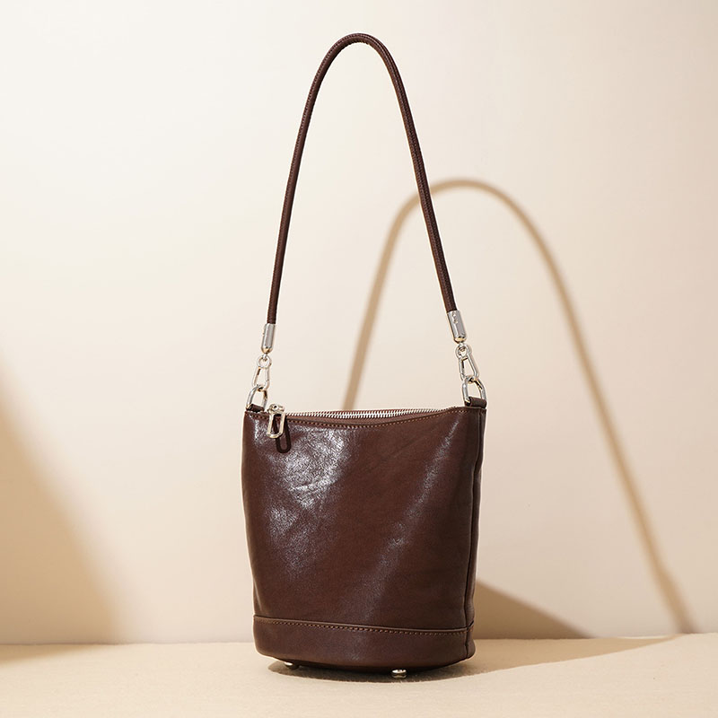 Women's Vintage Genuine Leather Zip-Top Bucket Bag