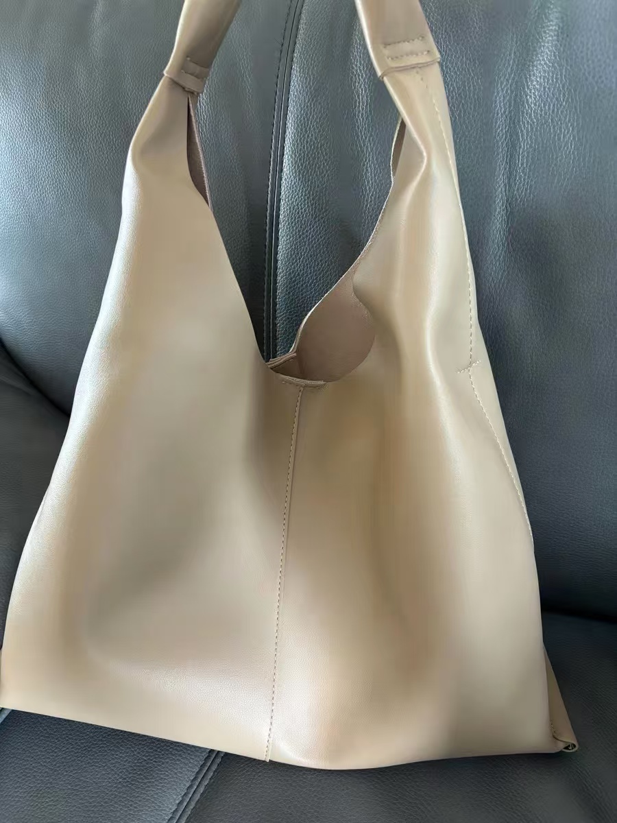 Women's Minimalist Leather Single Shoulder Hobo Bag photo review