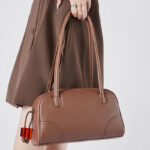 Minimalistische Baguette-Schultertasche aus echtem Leder mit Reißverschluss für Damen