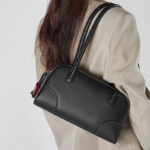 Minimalistische Baguette-Schultertasche aus echtem Leder mit Reißverschluss für Damen