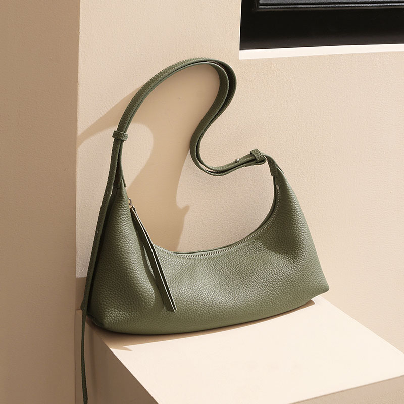 Women's Minimalist Leather Zipper Shoulder Baguette Bag