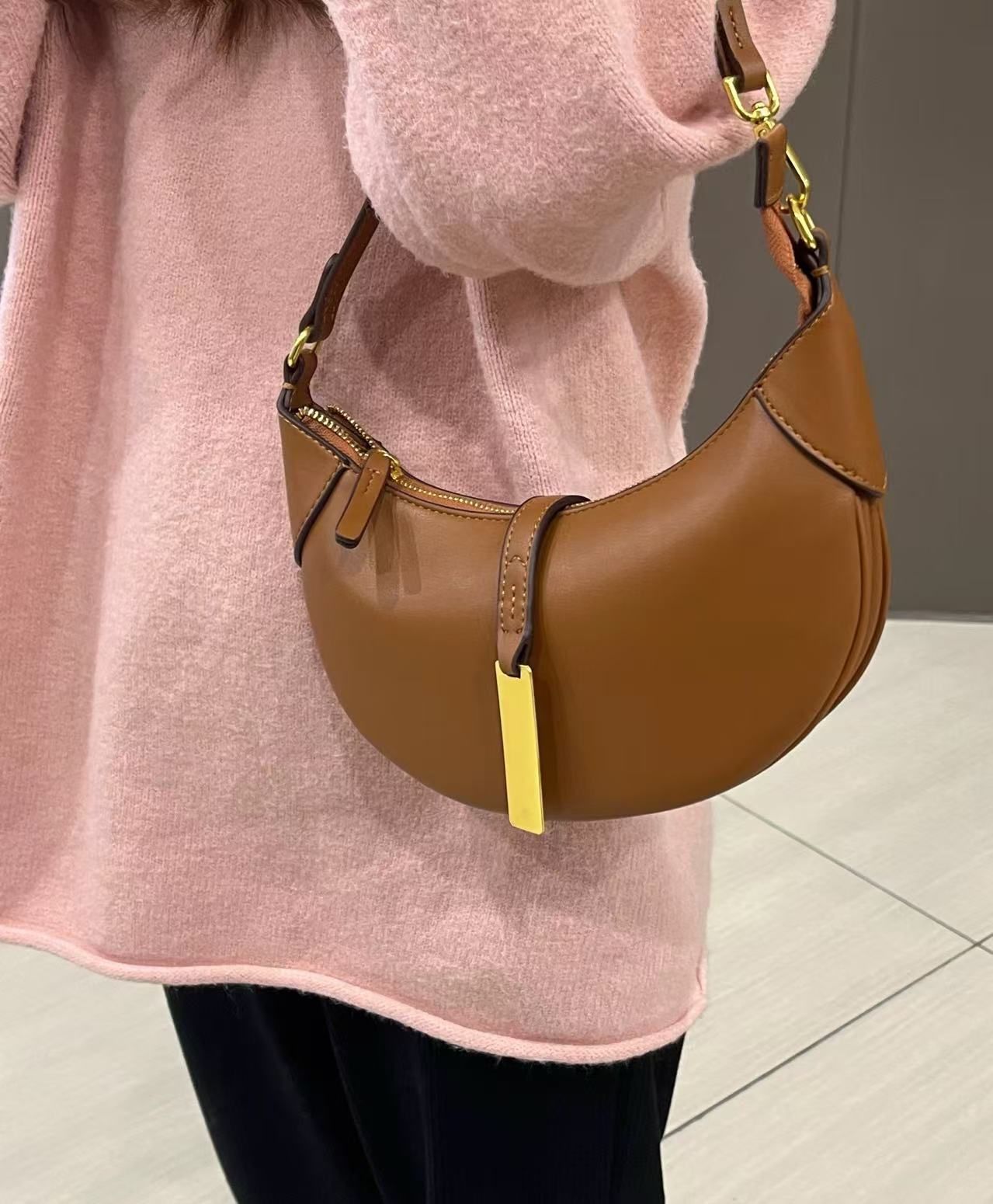 Women's Saddle Half Moon Shoulder Bags in Genuine Leather photo review