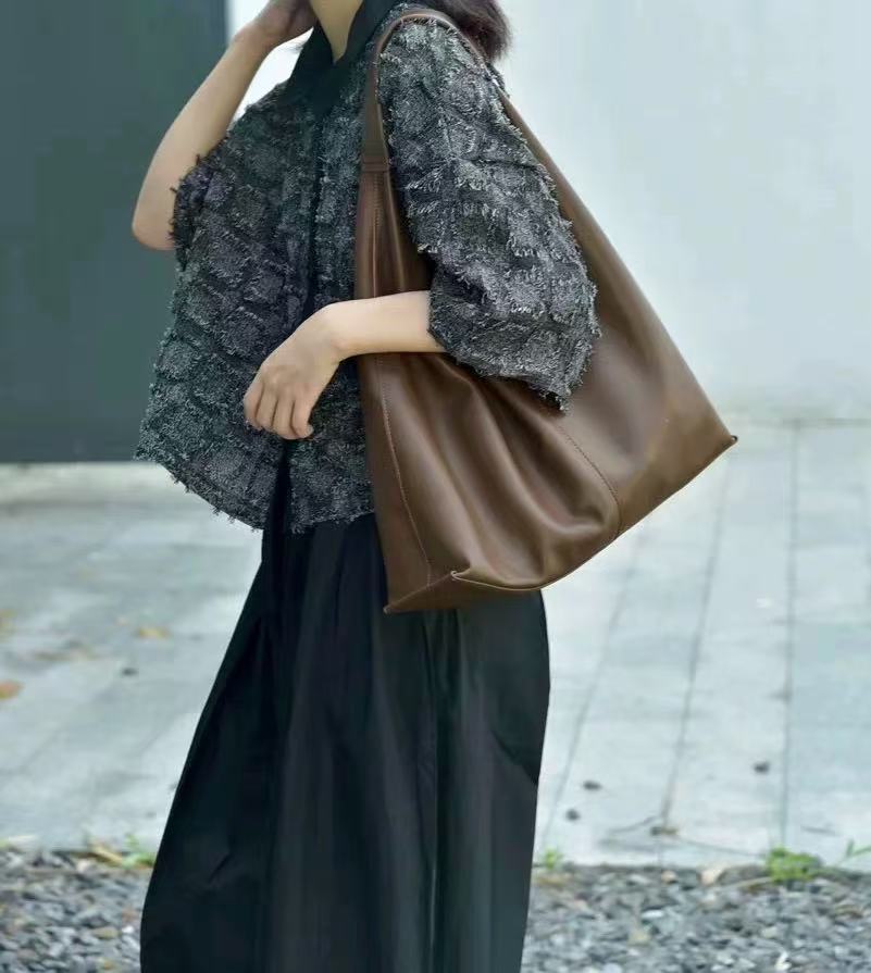 Women's Minimalist Leather Single Shoulder Hobo Bag photo review