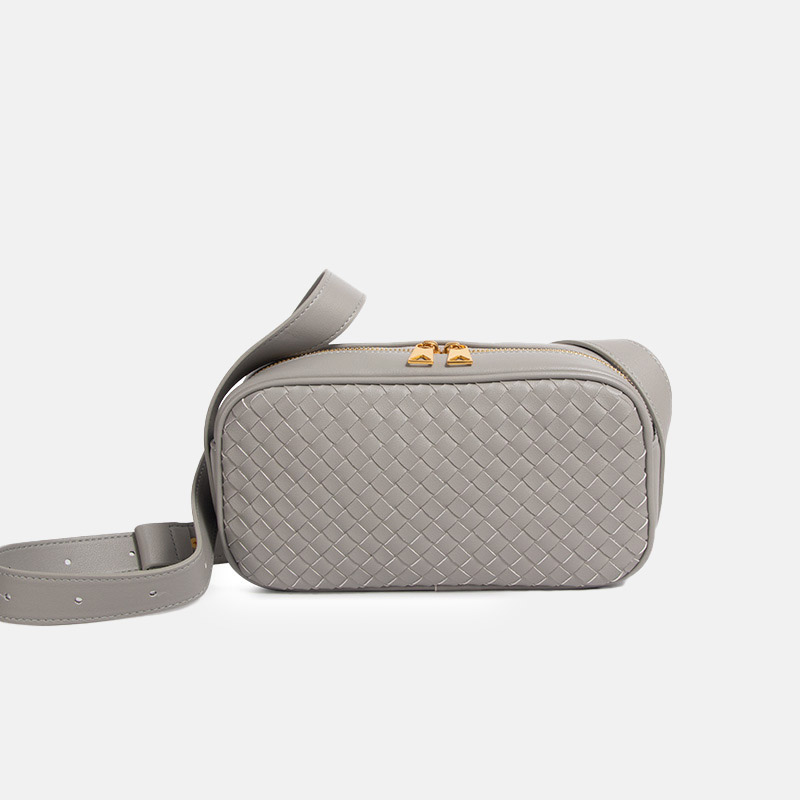 Sac à bandoulière en cuir véritable tissé en forme d'oreiller pour femmes