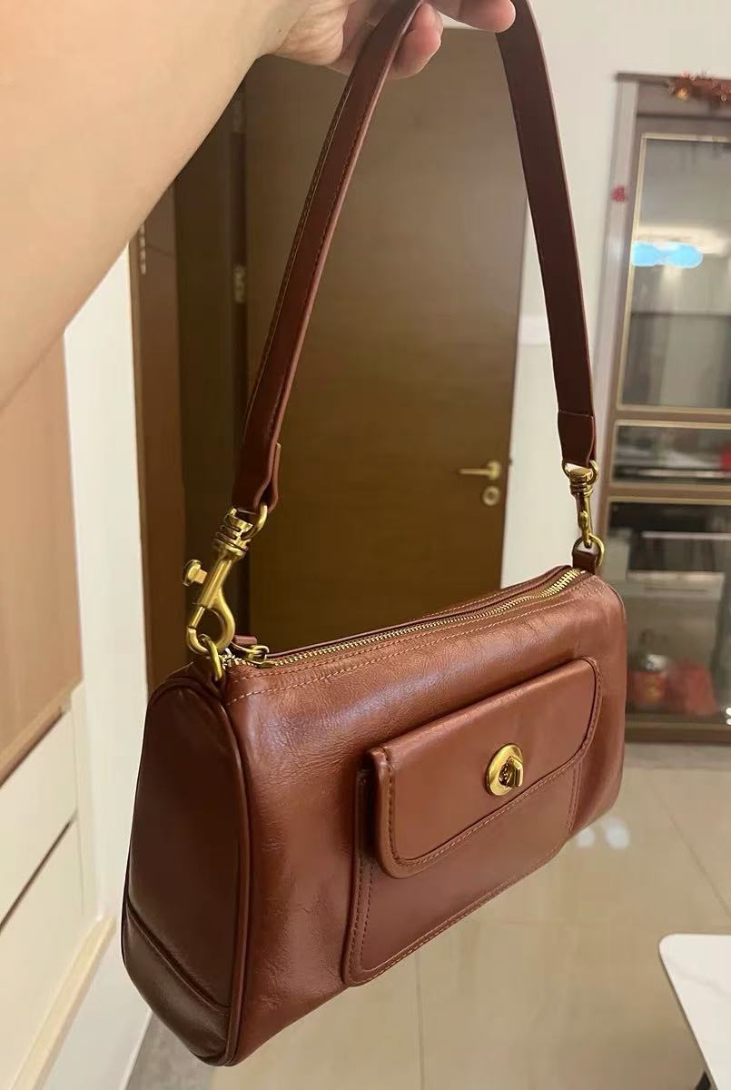 Women's Minimalist Vintage Genuine Leather Zipper Twist Lock Shoulder Bag photo review