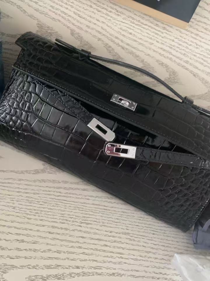 Women's Genuine Leather Top Handle Lock Closure Clutch Bag photo review