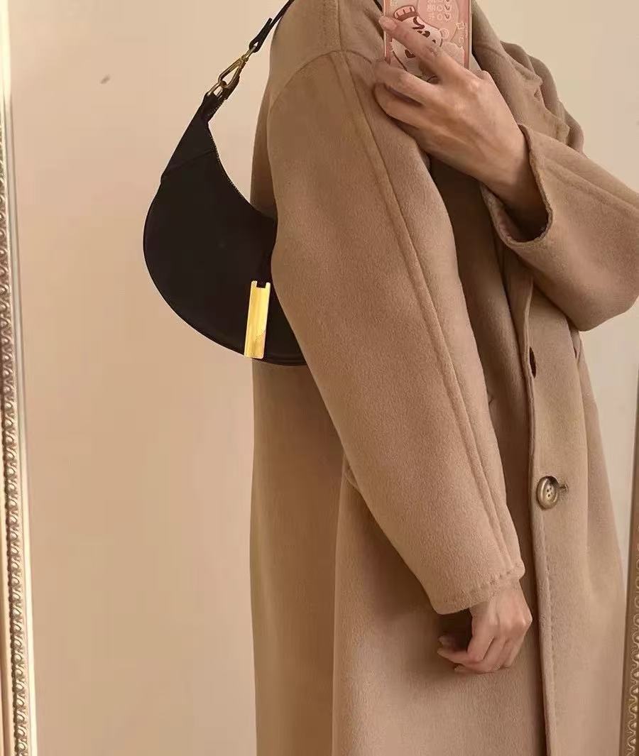 Sac à bandoulière demi-lune zippé en cuir véritable pour femmes photo review
