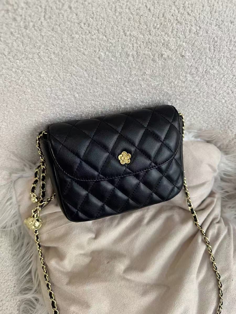 Women's Black Genuine Leather Vintage Quilted Chain Crossbody Shoulder Bag photo review