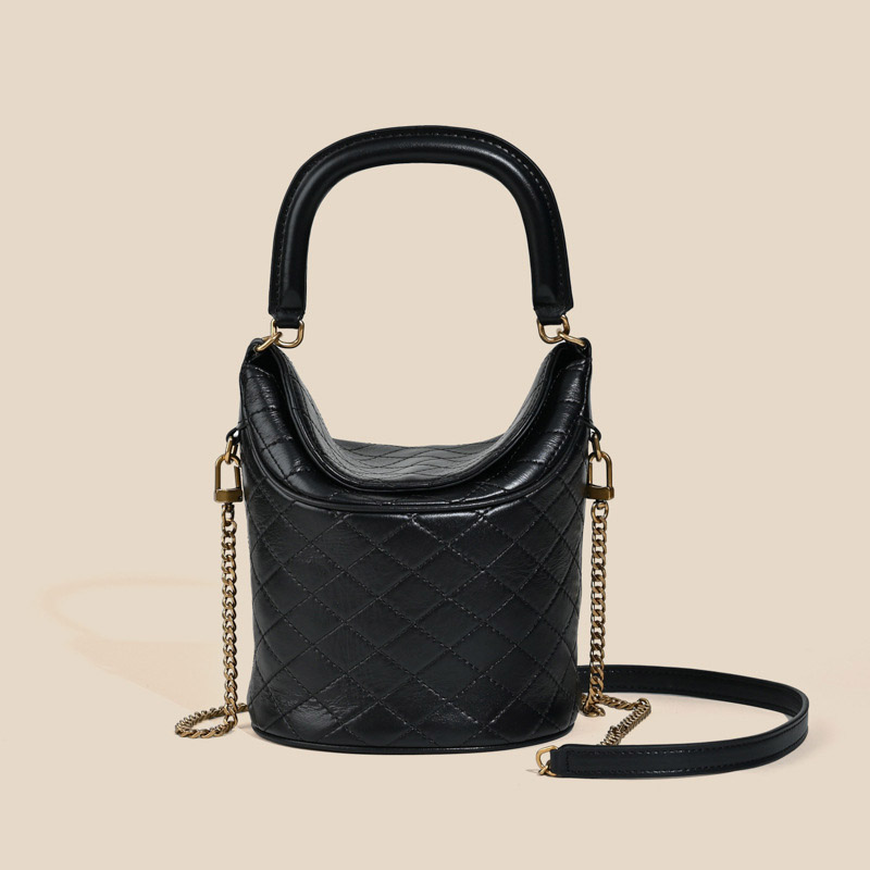 Minimalistische Damen Leder Crossbody Kette gesteppte Beuteltasche