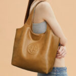 Sac hobo à bandoulière en cuir véritable pour femmes