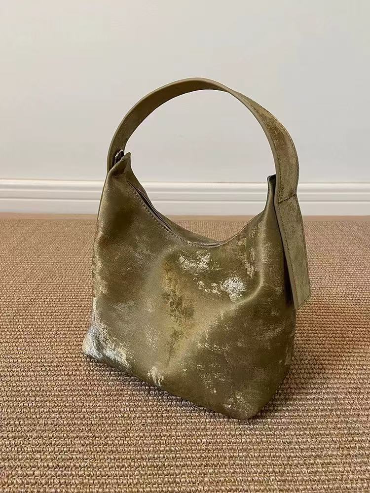 Sac hobo magnétique en satin de cuir véritable pour femmes photo review