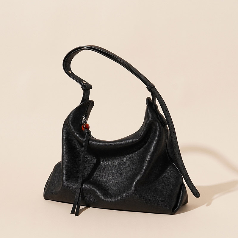 Schwarze Minimalistische Damen Echtleder Hobo Tasche mit Reißverschluss
