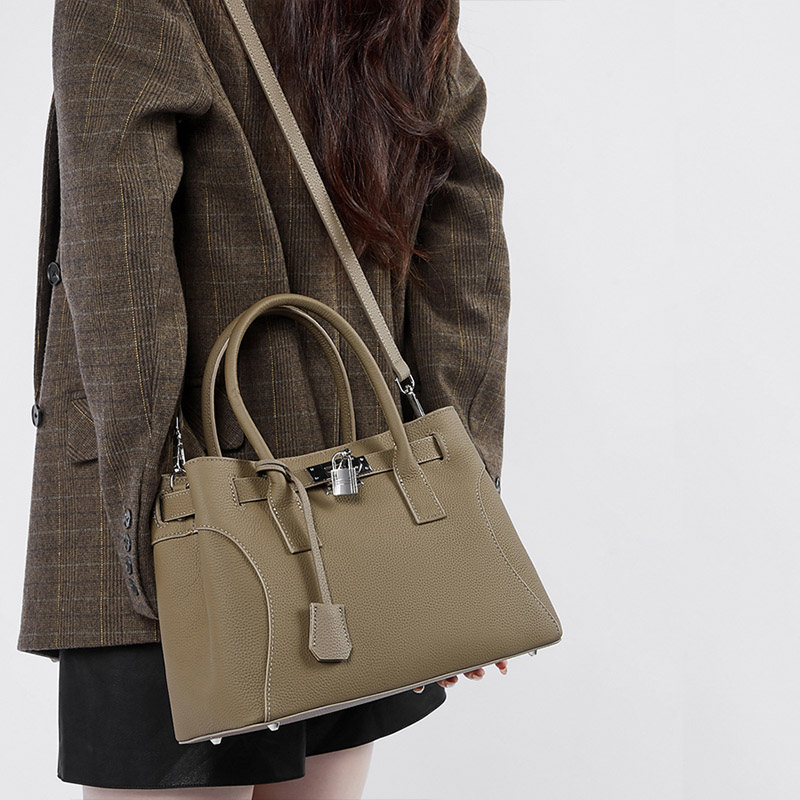 Minimalistische Damen Umhängetasche aus echtem Leder mit Schloss-Verschluss