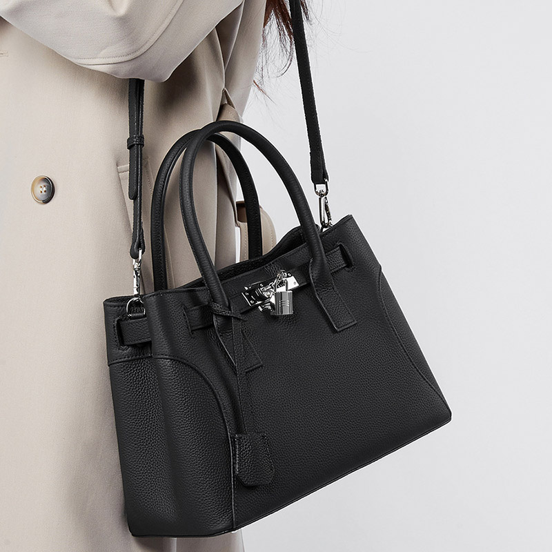 Minimalistische Damen Umhängetasche aus echtem Leder mit Schloss-Verschluss