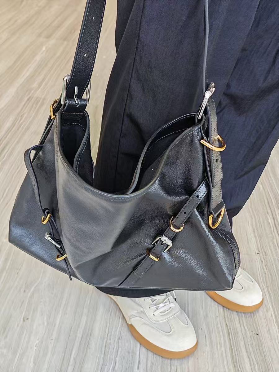 Women's Black Genuine Leather Minimalist Crossbody Shoulder Hobo Bags photo review