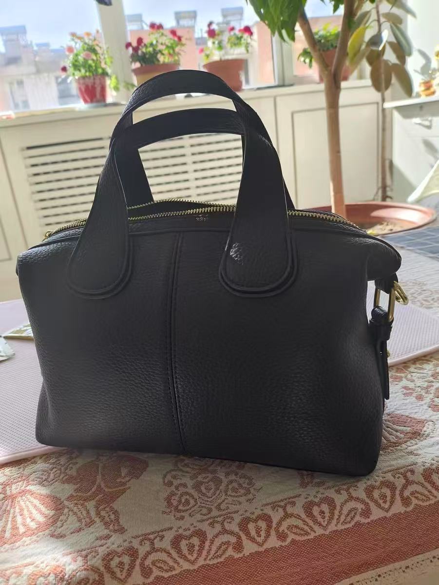 Women's Genuine Leather Zipper Crossbody Handbags photo review