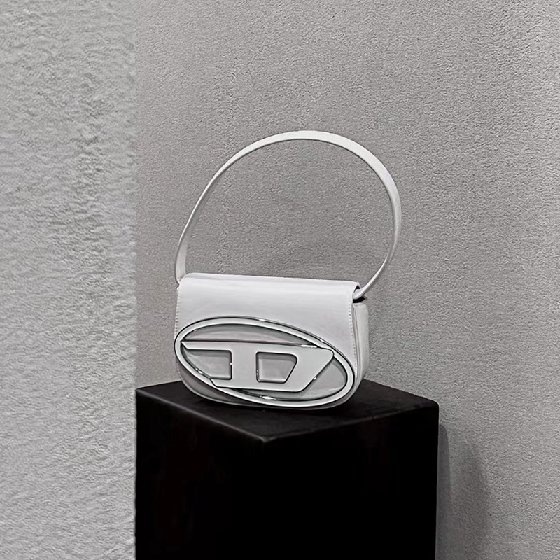 Women's Letter D Genuine Leather Baguette Shoulder Bags