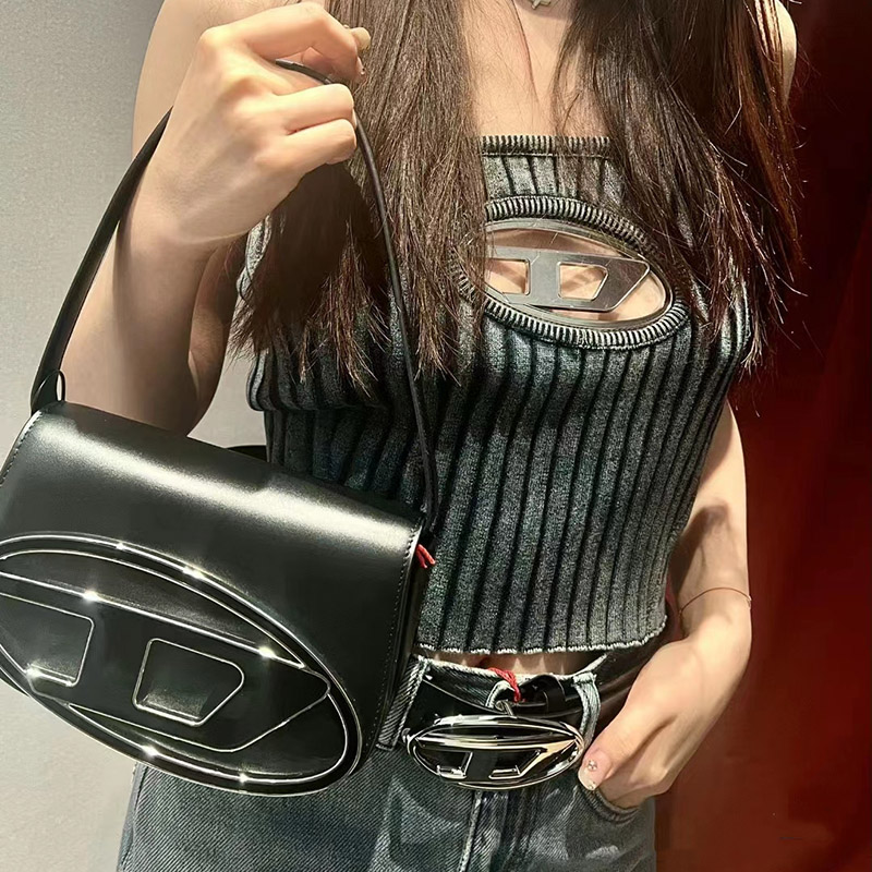Women's Letter D Genuine Leather Baguette Shoulder Bags