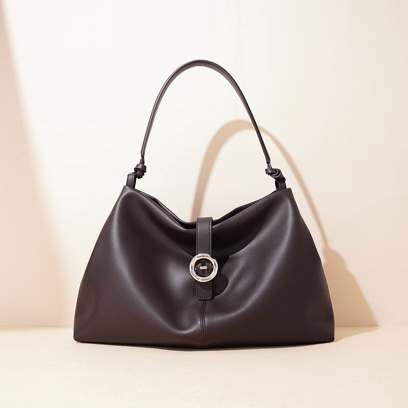 Women's Minimalist Genuine Leather Dumpling-Shaped Magnetic Closure Shoulder Hobo Bag