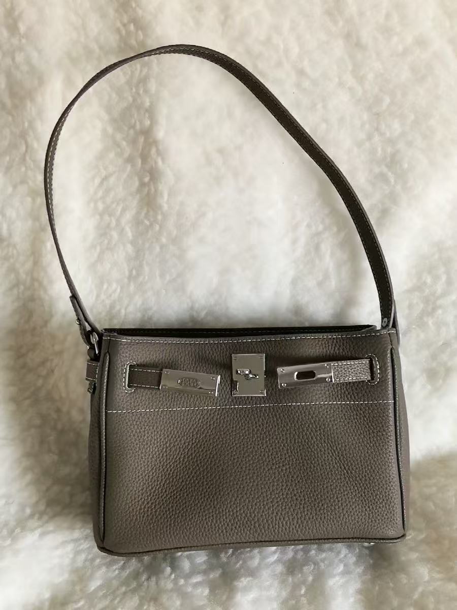 Sac à bandoulière en cuir véritable vintage pour femmes avec fermeture à clé photo review