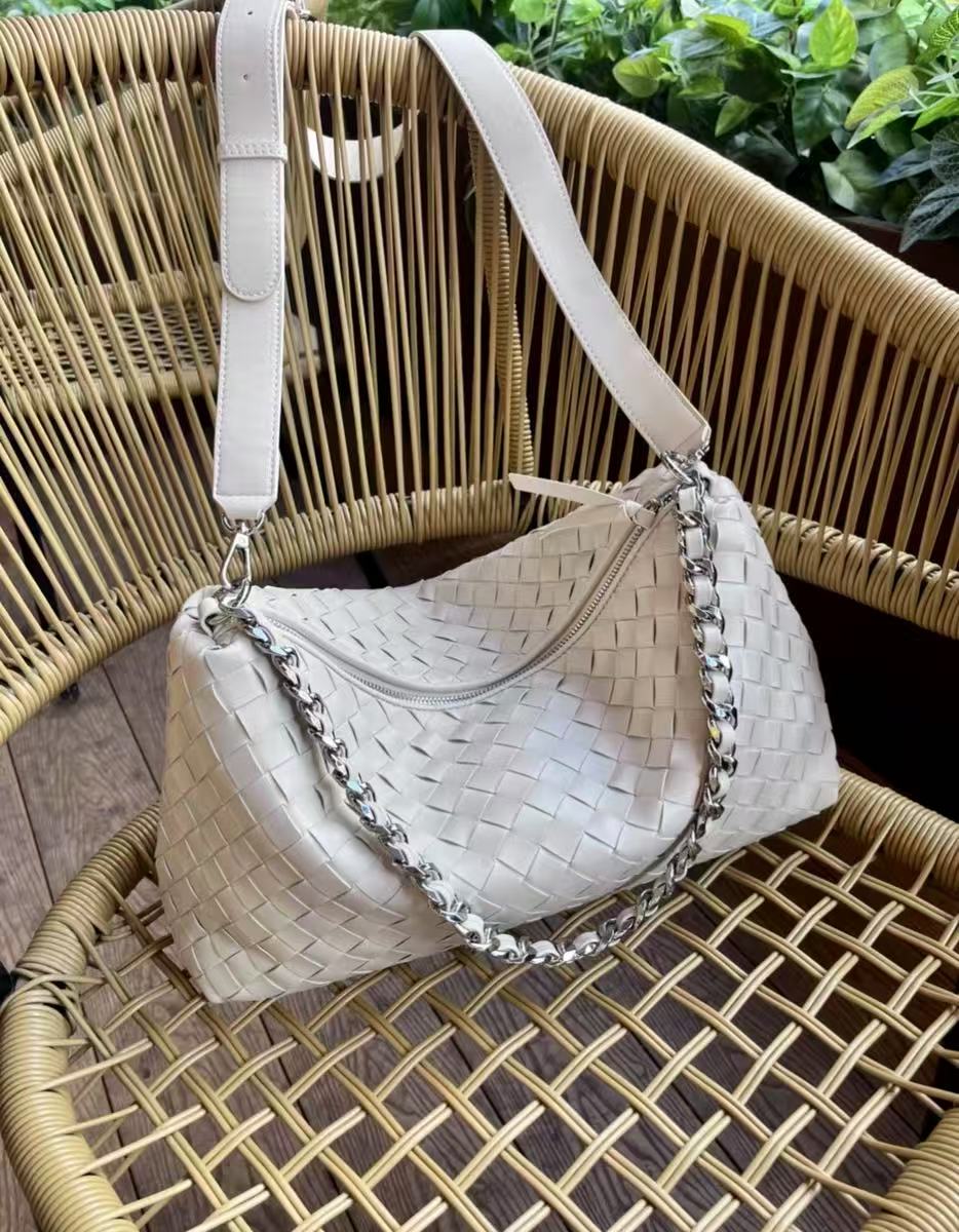Sac hobo à bandoulière en cuir véritable tressé pour femmes photo review