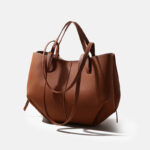 Sac à main en cuir véritable avec fermeture magnétique