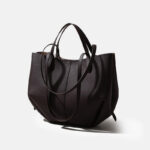 Sac à main en cuir véritable avec fermeture magnétique