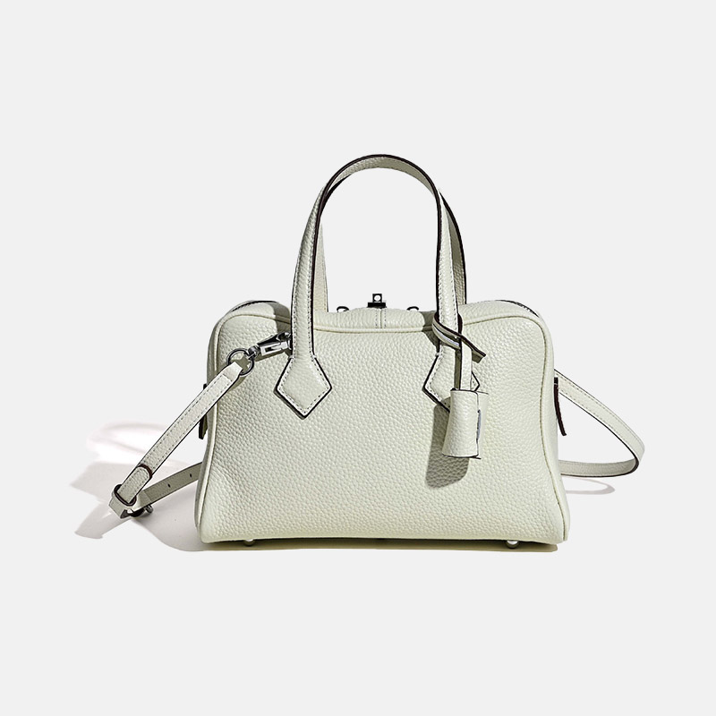 Minimalistische Echtleder Handtasche mit Reißverschluss in Kissenform für Frauen