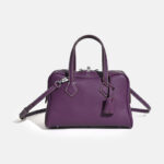 Minimalistische Echtleder Handtasche mit Reißverschluss in Kissenform für Frauen