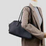 Women's Vintage Genuine Leather Zippered Baguette Handbag