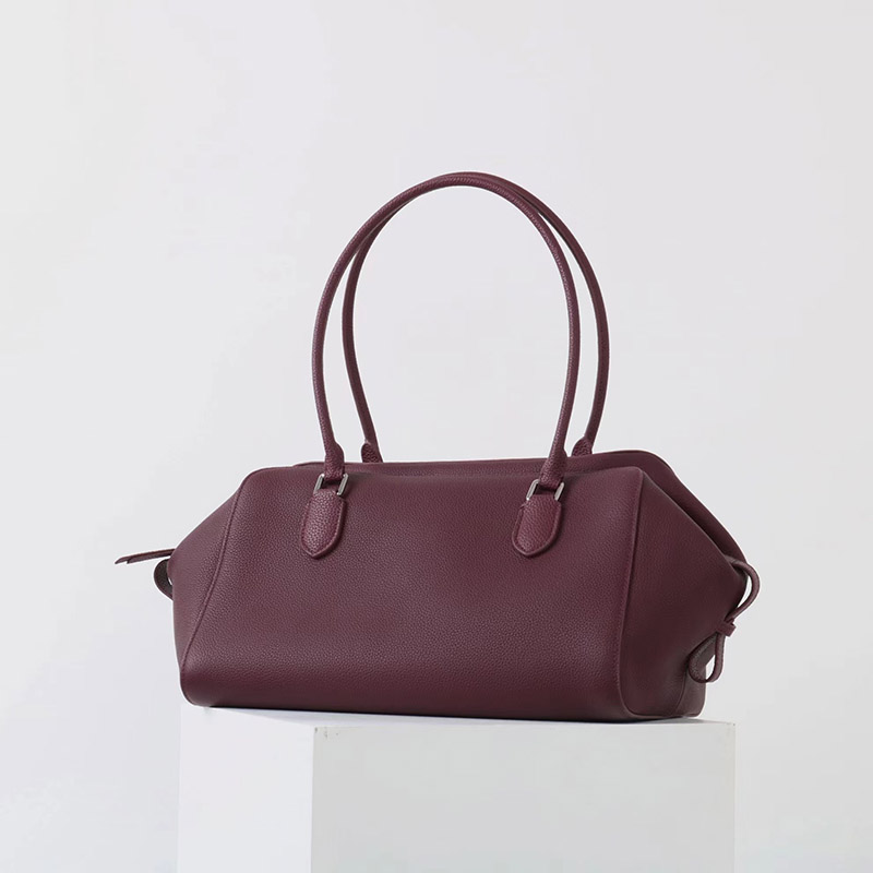 Women's Vintage Genuine Leather Zippered Baguette Handbag