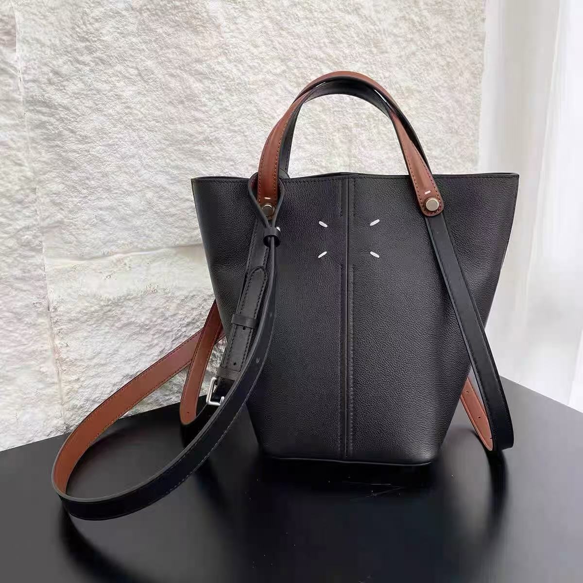 Women's Minimalist Black Genuine Leather Shoulder Bucket Bag photo review