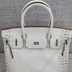 Sac à main en cuir fendu de crocodile pour femmes, avec serrure en argent photo review