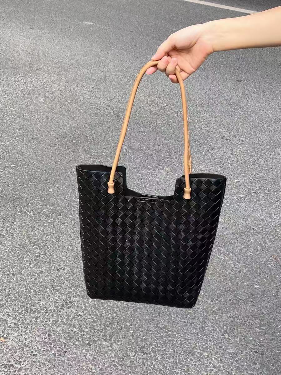 Women's Split Cowhide Leather Minimalist Woven Shoulder Tote Bag photo review