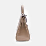 Damen Vollnarbenleder Tasche mit silbernem Henkel