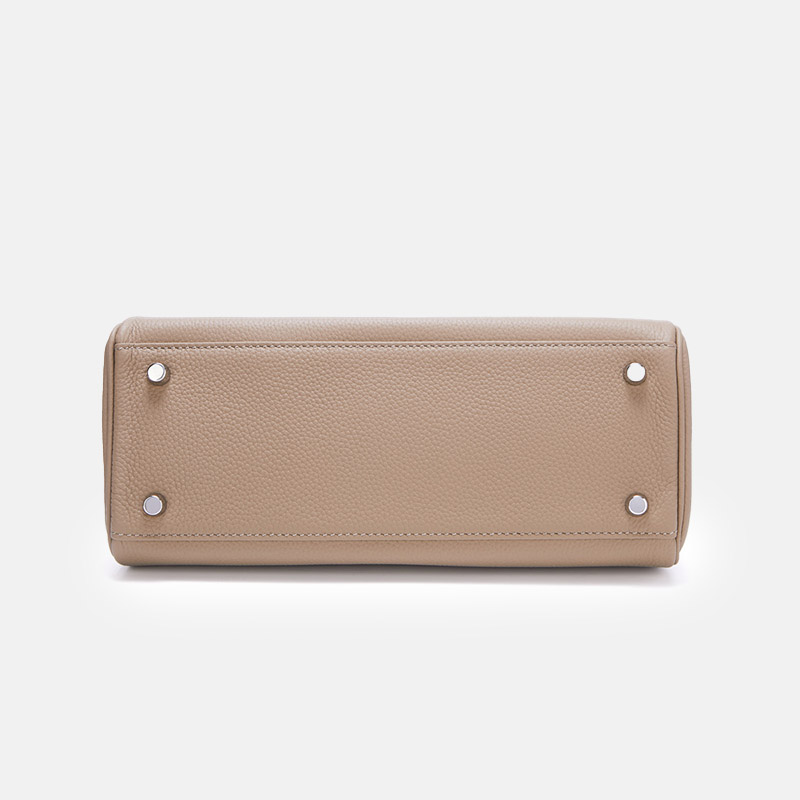 Damen Vollnarbenleder Tasche mit silbernem Henkel
