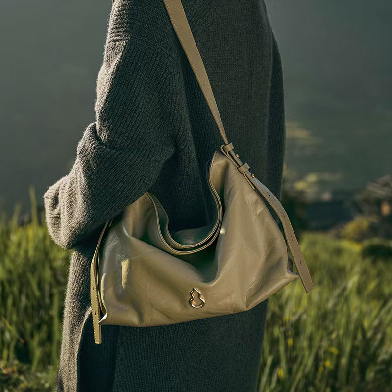 Women's Genuine Leather Pleated Hobo Shoulder Bag